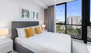 1 Bedroom + Study - living